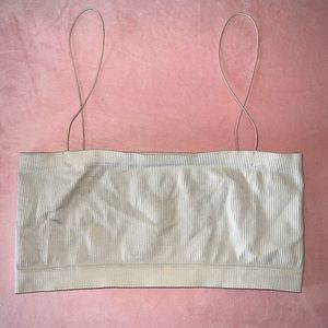 CROPPED TANK WITH SPAGHETTI STRAPS